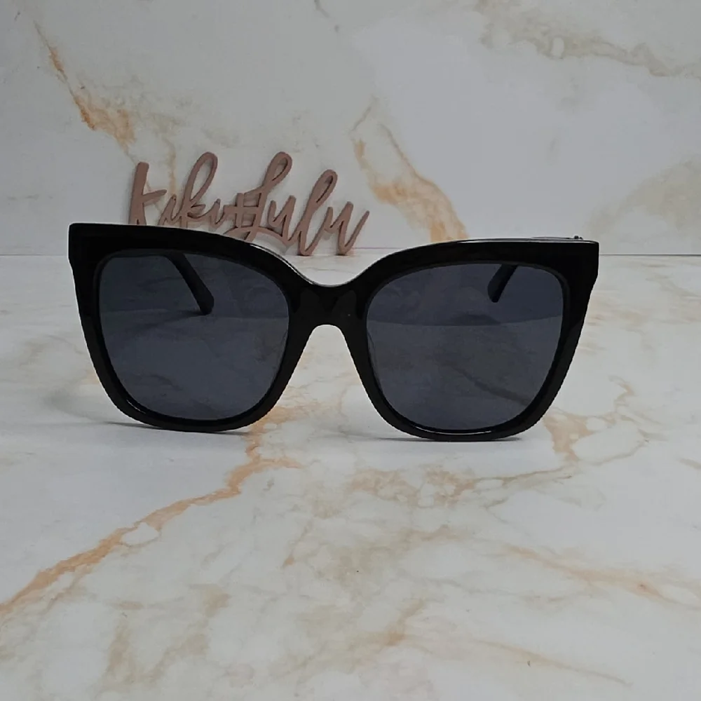 Kurt Geiger Black Square Polarized Sunglasses New